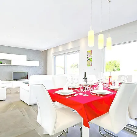 Splendid Holiday Homepula Holiday home
