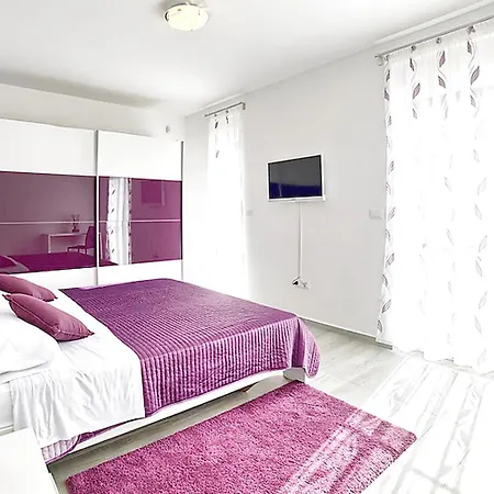 Holiday home Splendid Holiday Homepula Pula
