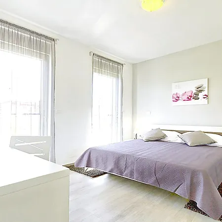 Splendid Holiday Homepula Holiday home Pula
