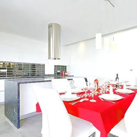 Splendid Holiday Homepula Holiday home