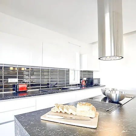 Splendid Holiday Homepula Pula