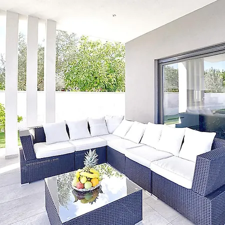 Splendid Holiday Homepula Holiday home Pula
